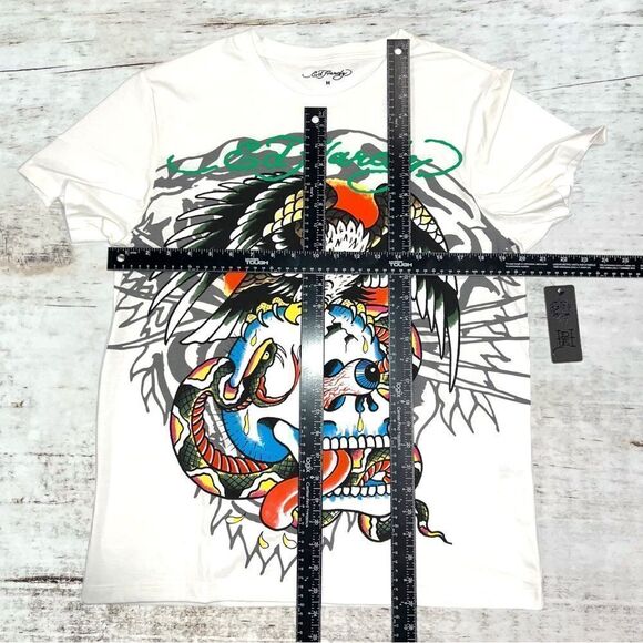 NWT Ed Hardy White Multicolor Eagle, Skull, Snake Eyeball Design Mens Medium - Picture 2 of 4